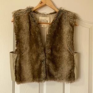 Cropped faux fur and leather vest